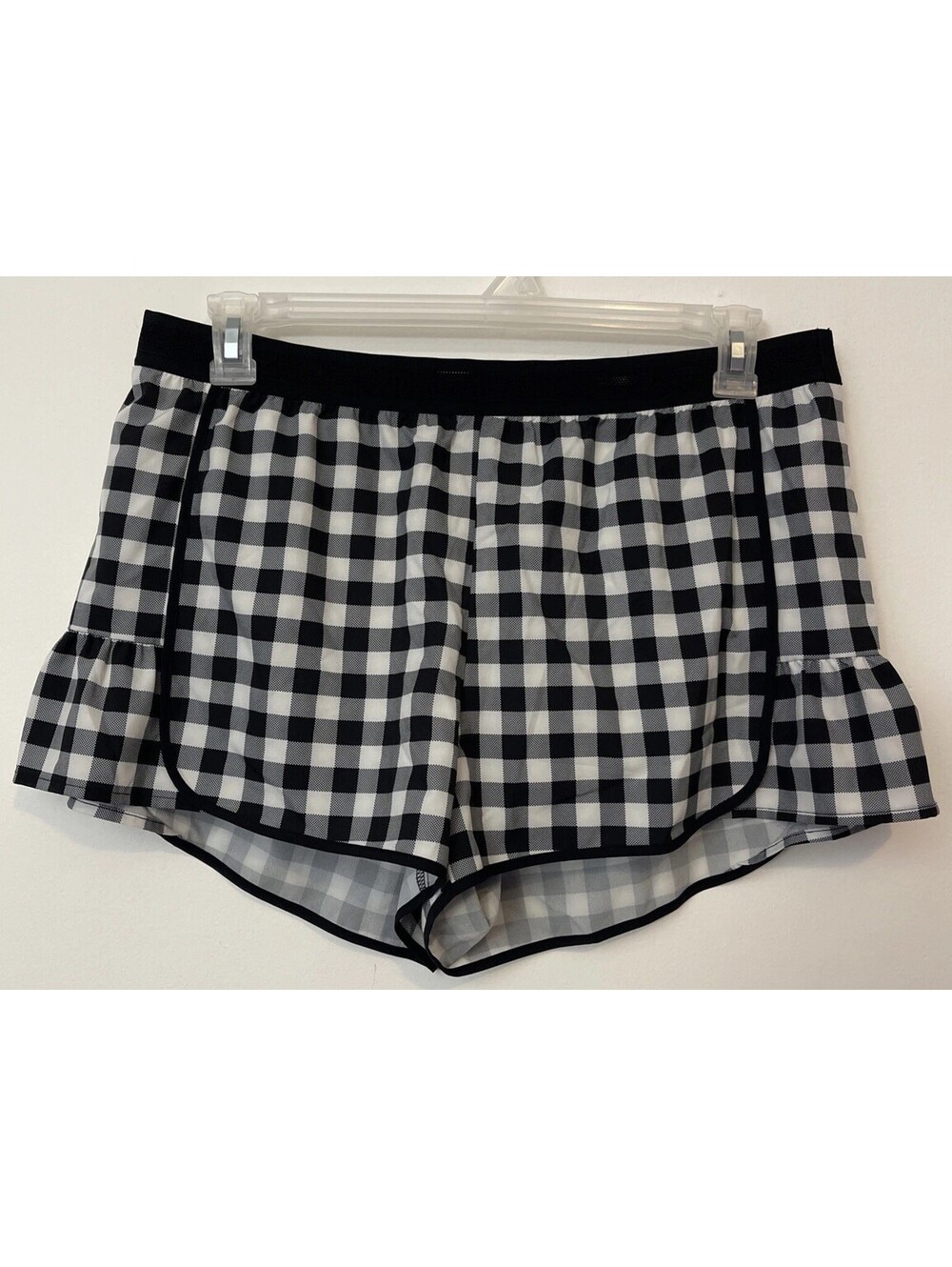 Old Navy Active Large Black & White Mid-Rise Quick-Dry Lined Ruffle Shorts! A521